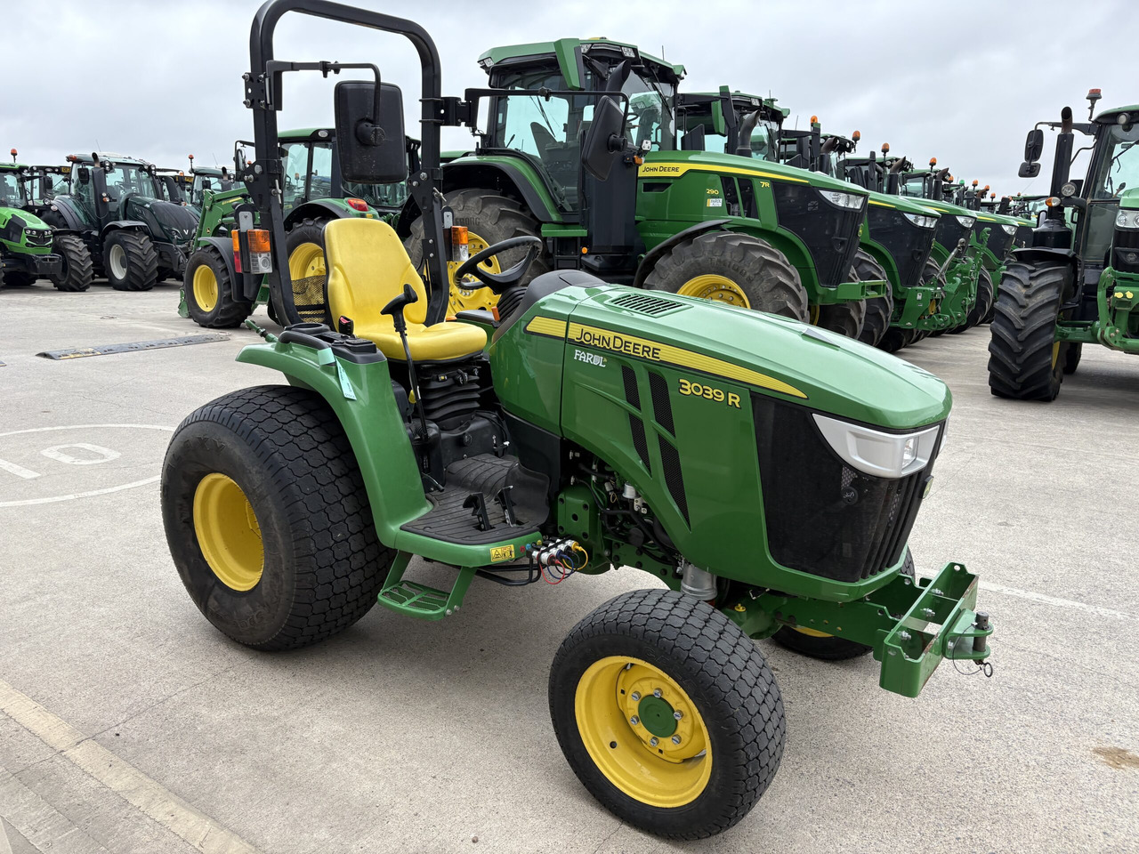 John Deere 3039R Compact Tractor - Mini tractor: foto 4 John Deere 3039R Compact Tractor - Mini tractor: foto 4
