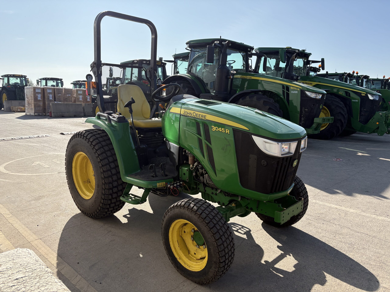 John Deere 3045R Compact Tractor - Mini tractor: foto 3 John Deere 3045R Compact Tractor - Mini tractor: foto 3