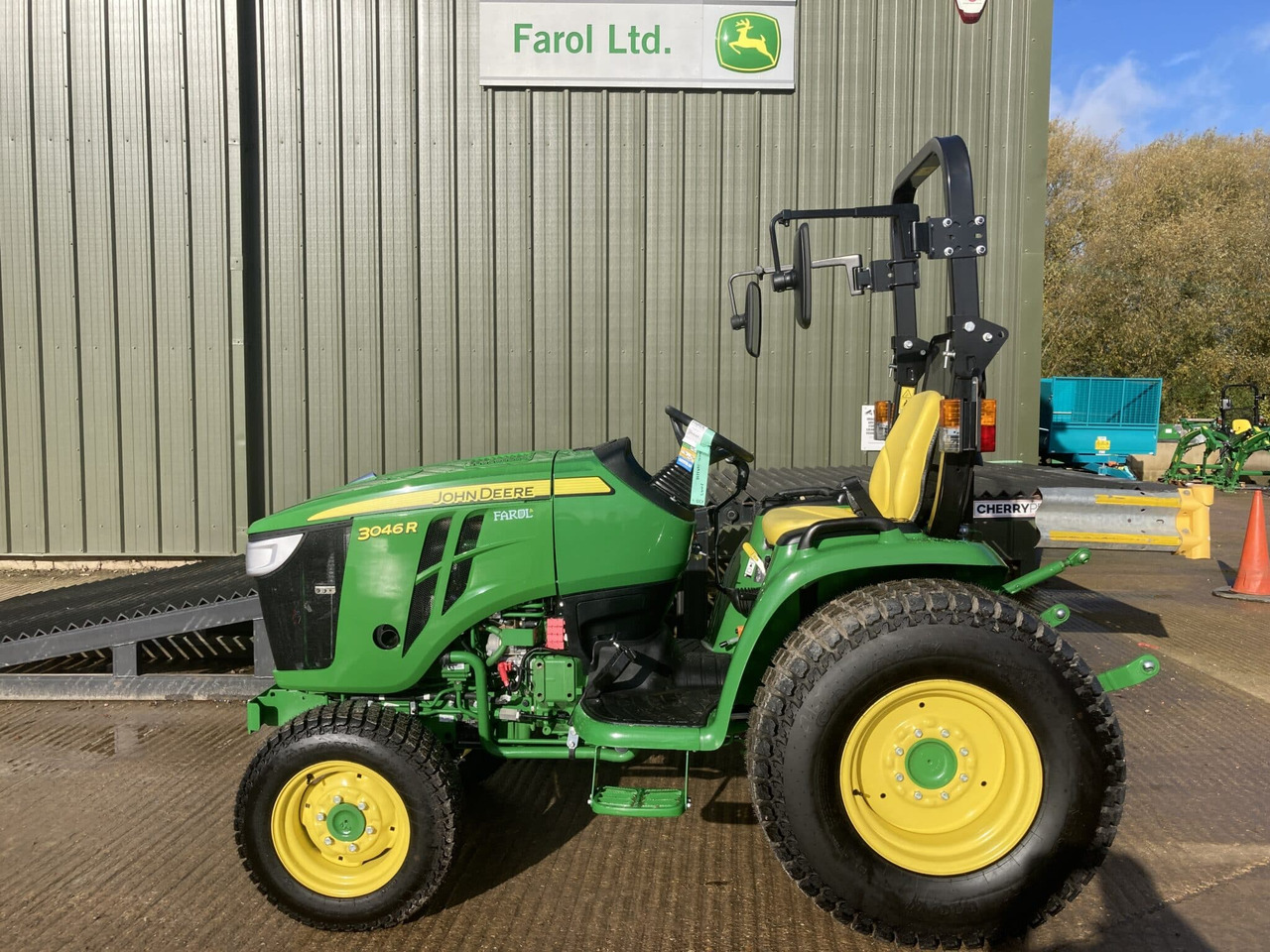 John Deere 3046R compact tractor - Mini tractor: foto 2 John Deere 3046R compact tractor - Mini tractor: foto 2
