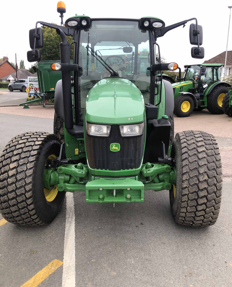 John Deere 5100R - Tractor: foto 4 John Deere 5100R - Tractor: foto 4