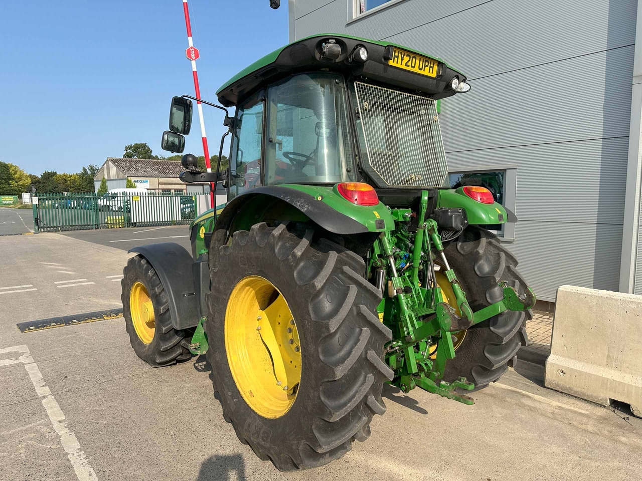 John Deere 5125R - Tractor: foto 3 John Deere 5125R - Tractor: foto 3