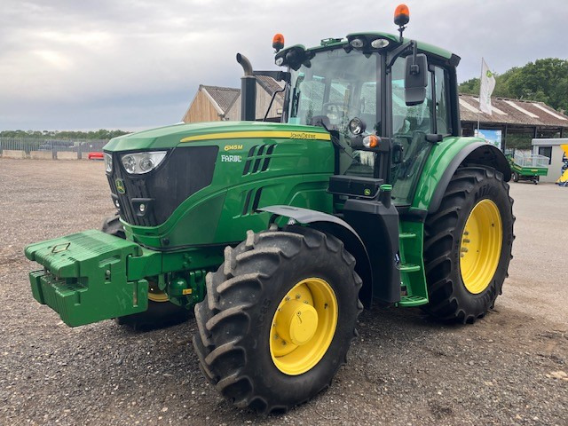 John Deere 6145M - Tractor: foto 1 John Deere 6145M - Tractor: foto 1