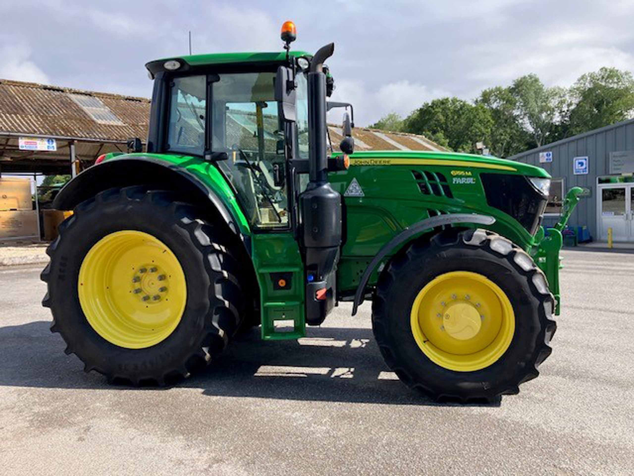 John Deere 6155M - Tractor: foto 2 John Deere 6155M - Tractor: foto 2
