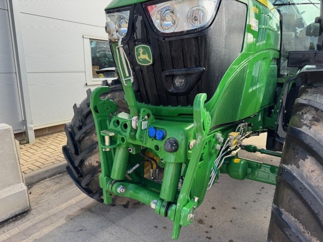 John Deere 6155M - Tractor: foto 3 John Deere 6155M - Tractor: foto 3
