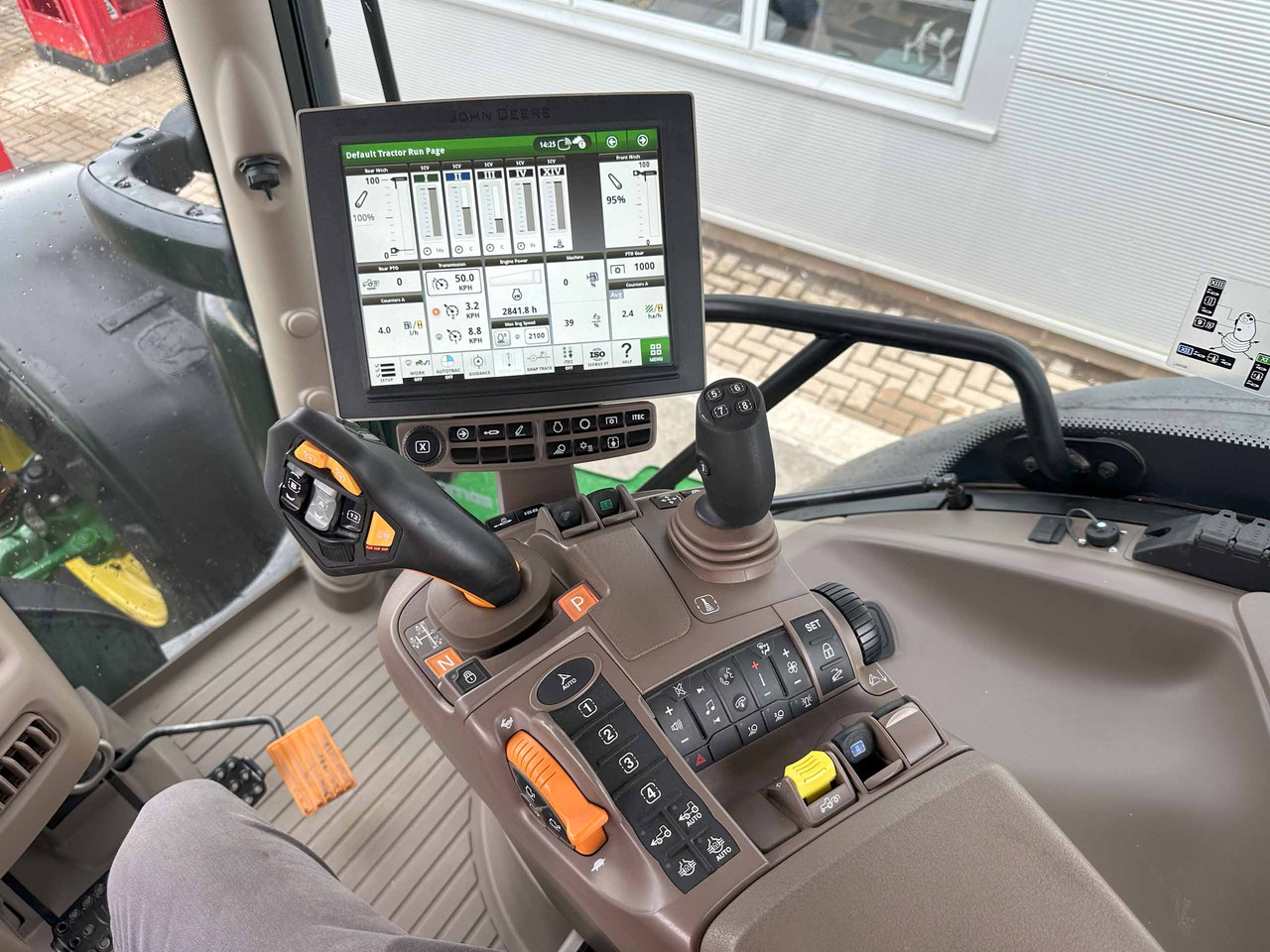 Tractor John Deere 6250R: foto 18