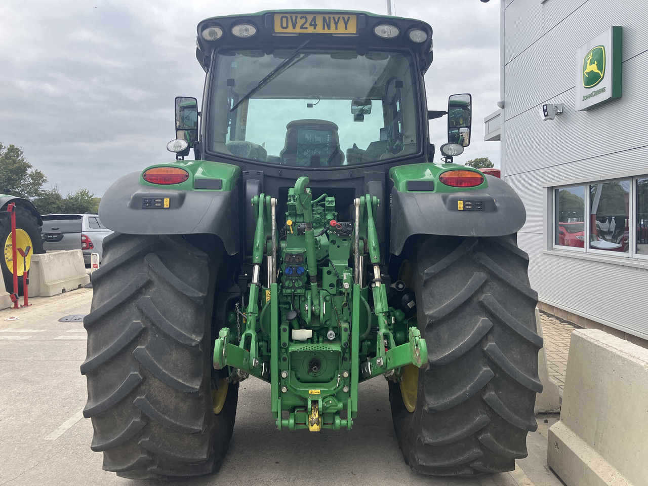 John Deere 6R 155 - Tractor: foto 4 John Deere 6R 155 - Tractor: foto 4