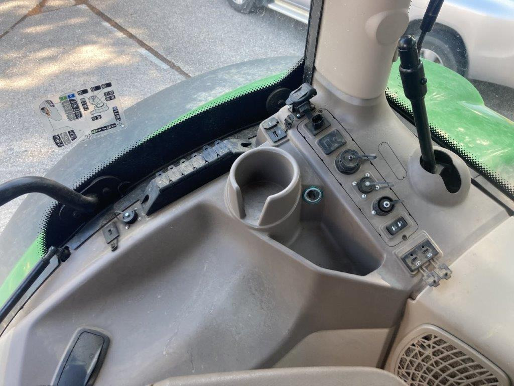 John Deere 6R 155 - Tractor: foto 4 John Deere 6R 155 - Tractor: foto 4