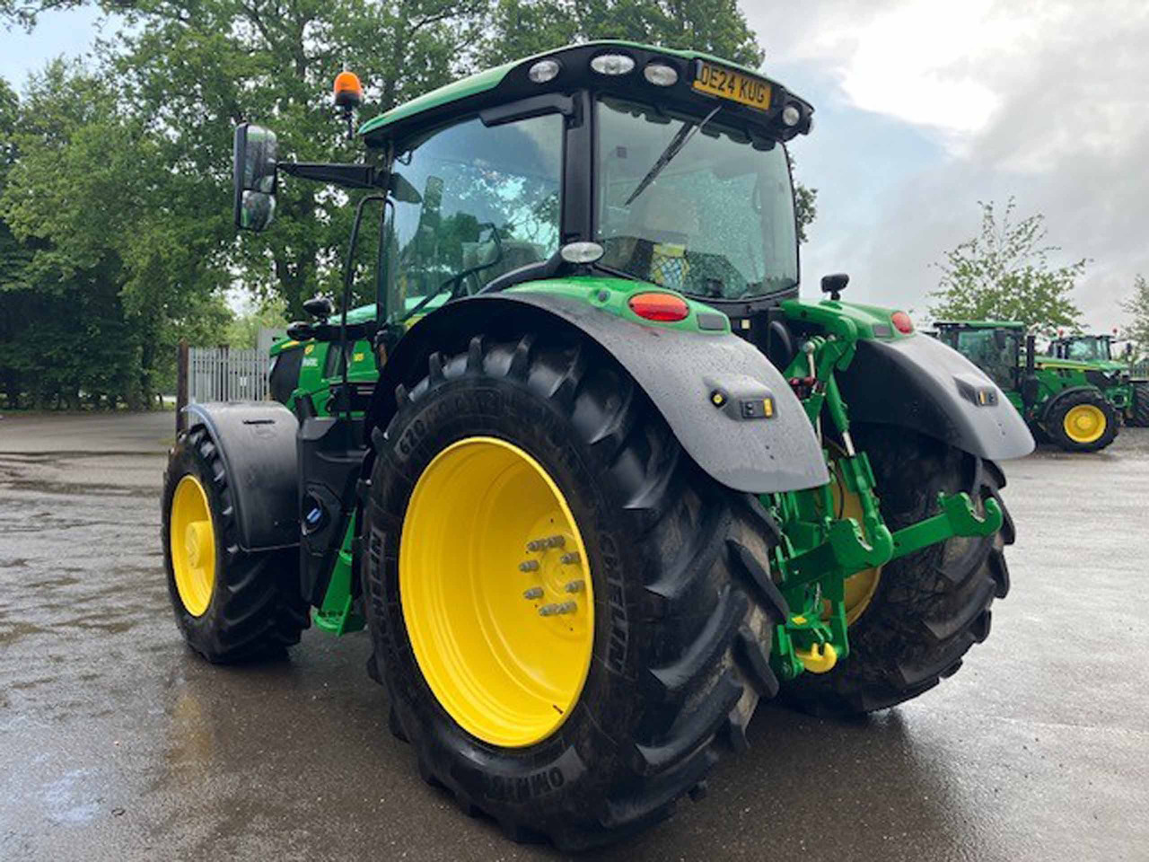 John Deere 6R 185 - Tractor: foto 4 John Deere 6R 185 - Tractor: foto 4