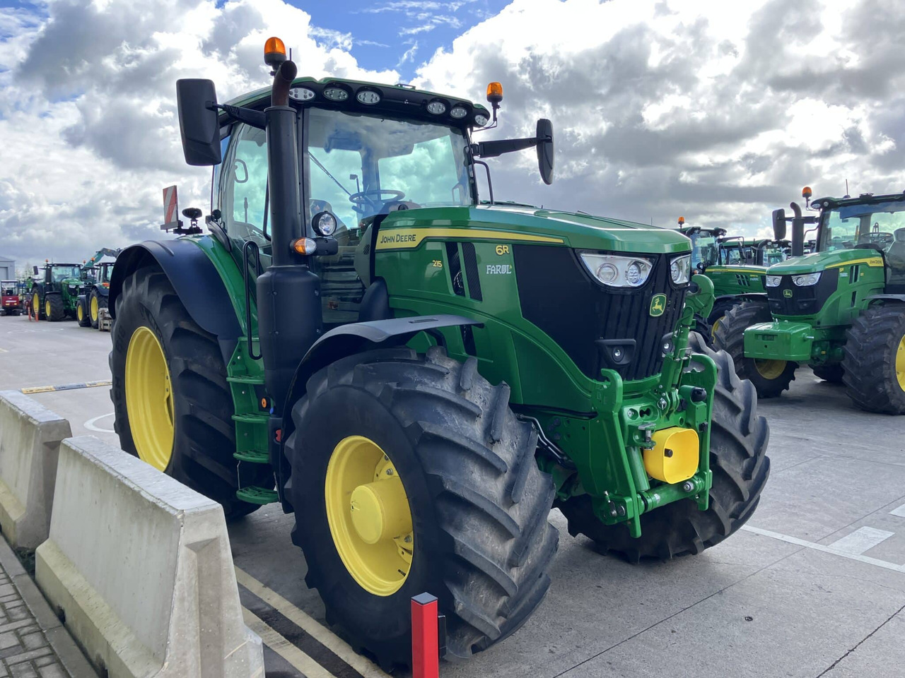 Tractor John Deere 6R 215: foto 6