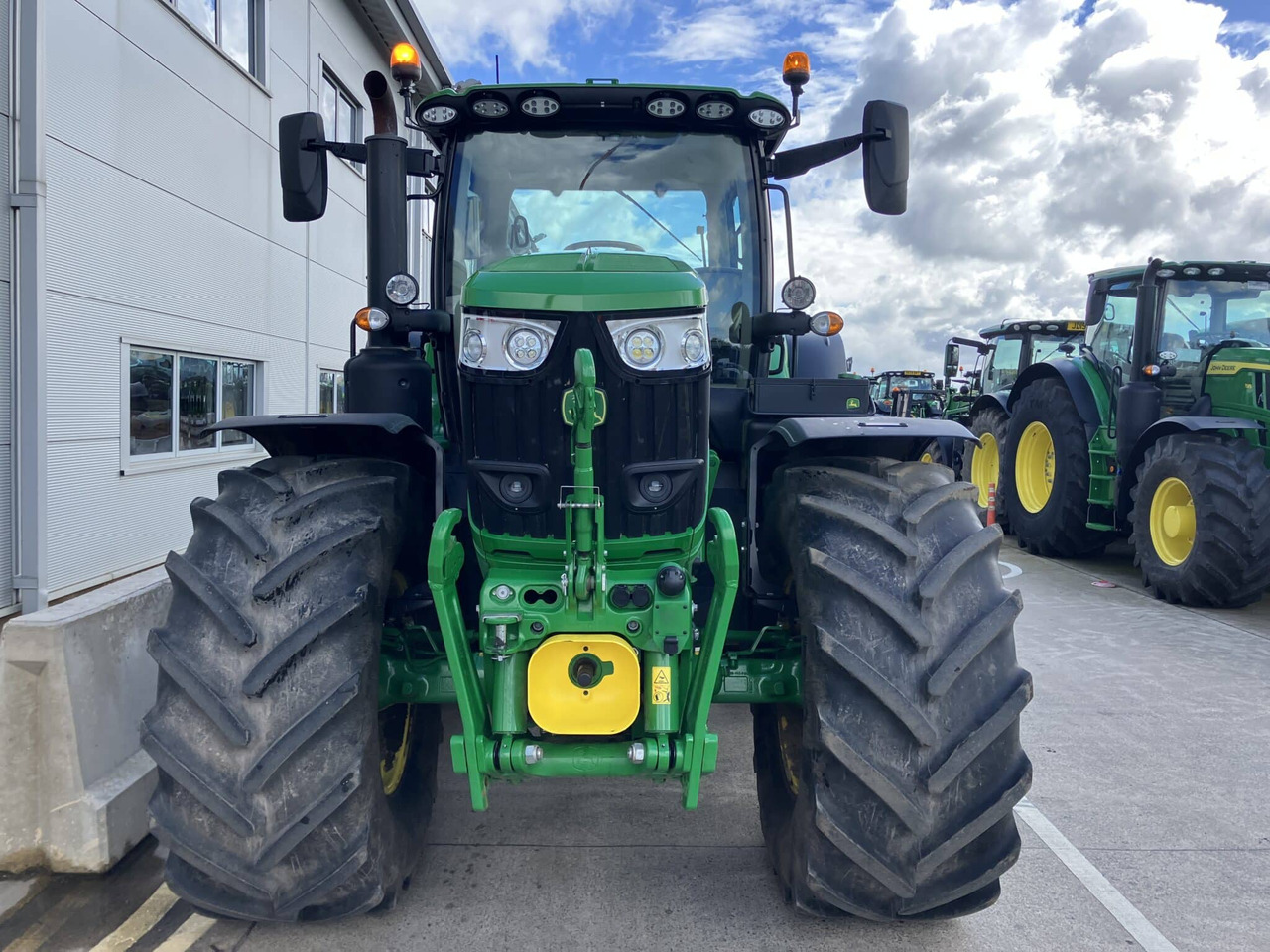 Tractor John Deere 6R 215: foto 7