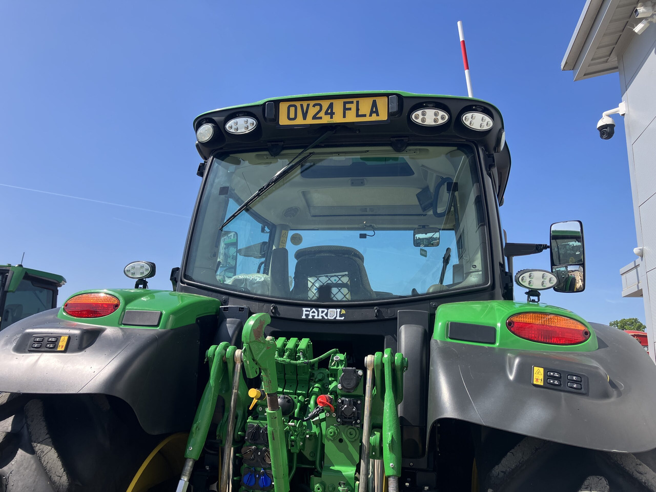 Tractor John Deere 6R155: foto 18