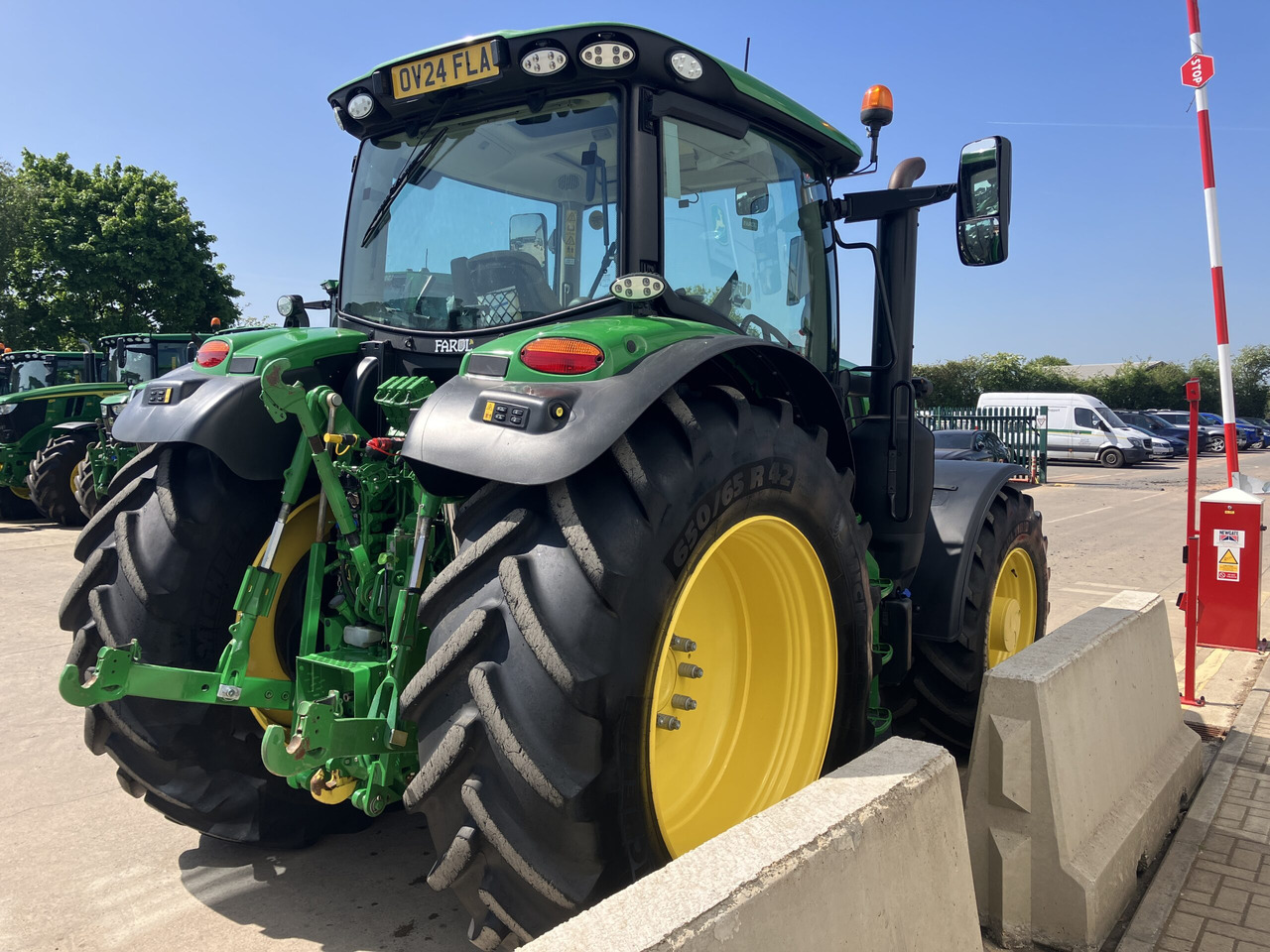 John Deere 6R155 - Tractor: foto 5 John Deere 6R155 - Tractor: foto 5