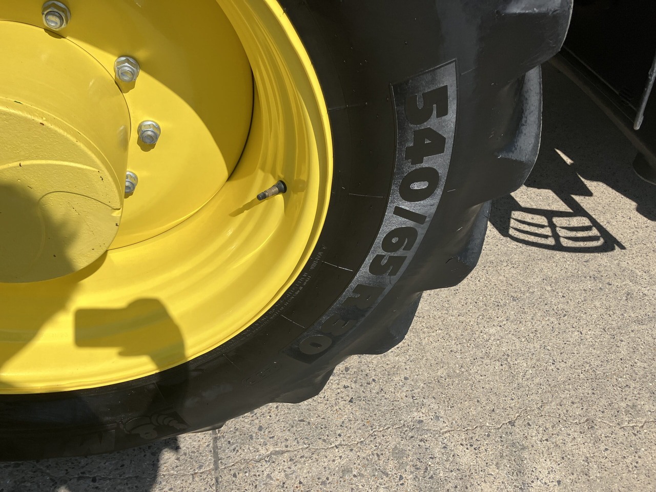 Tractor John Deere 6R155: foto 11