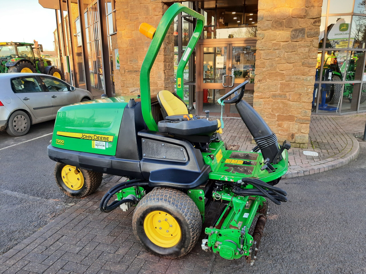 John Deere 7200 utility triple mower - Cortacésped: foto 1 John Deere 7200 utility triple mower - Cortacésped: foto 1