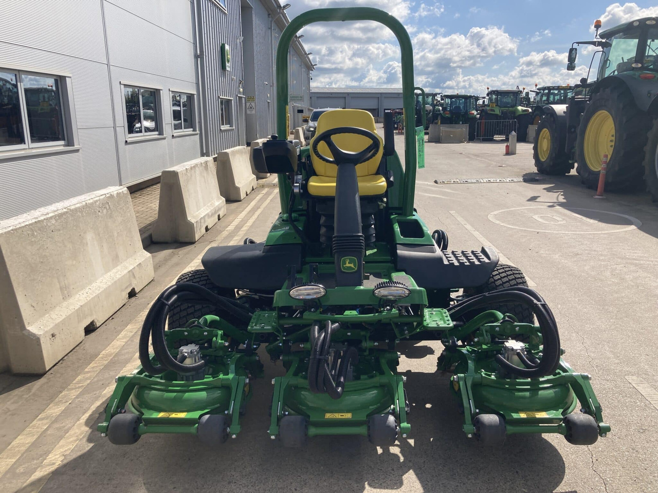 Cortacésped John Deere 8800A 5 pod rotary mower: foto 8