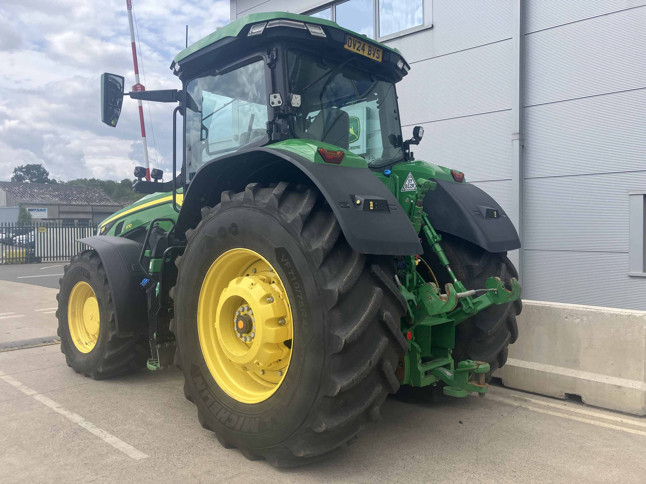 John Deere 8R 370 - Tractor: foto 3 John Deere 8R 370 - Tractor: foto 3