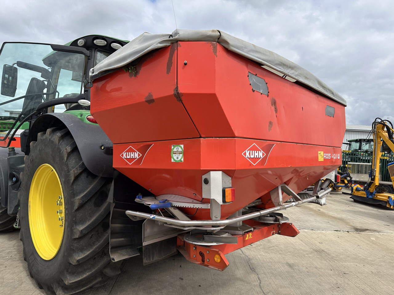 Kuhn Axis 40.1W - Esparcidor de fertilizantes: foto 1 Kuhn Axis 40.1W - Esparcidor de fertilizantes: foto 1