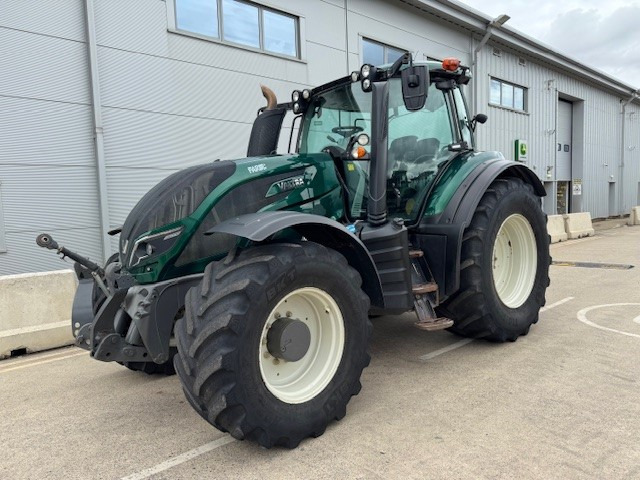 VALTRA T214 - Tractor: foto 1 VALTRA T214 - Tractor: foto 1