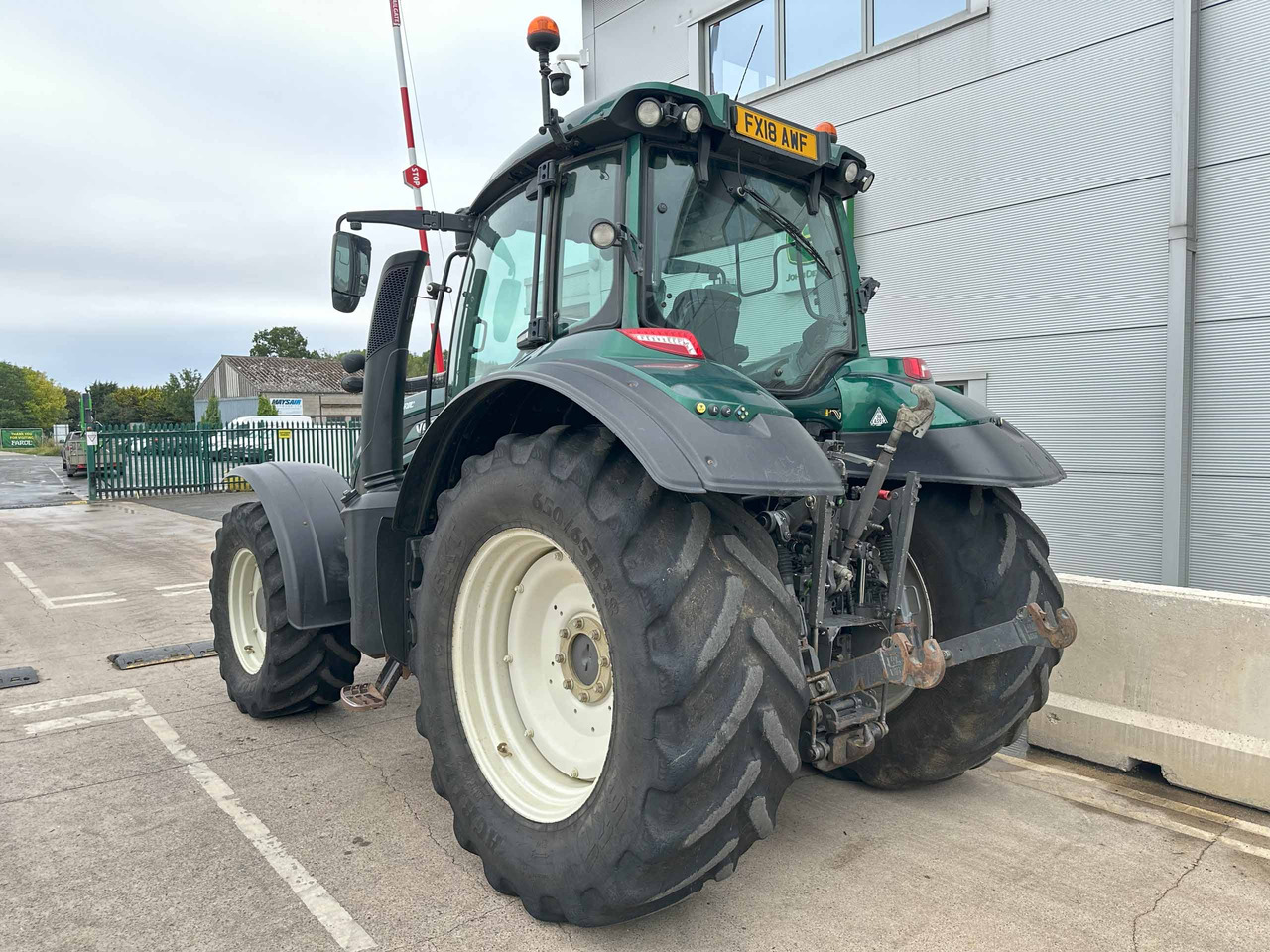 Valtra T174EV - Tractor: foto 3 Valtra T174EV - Tractor: foto 3
