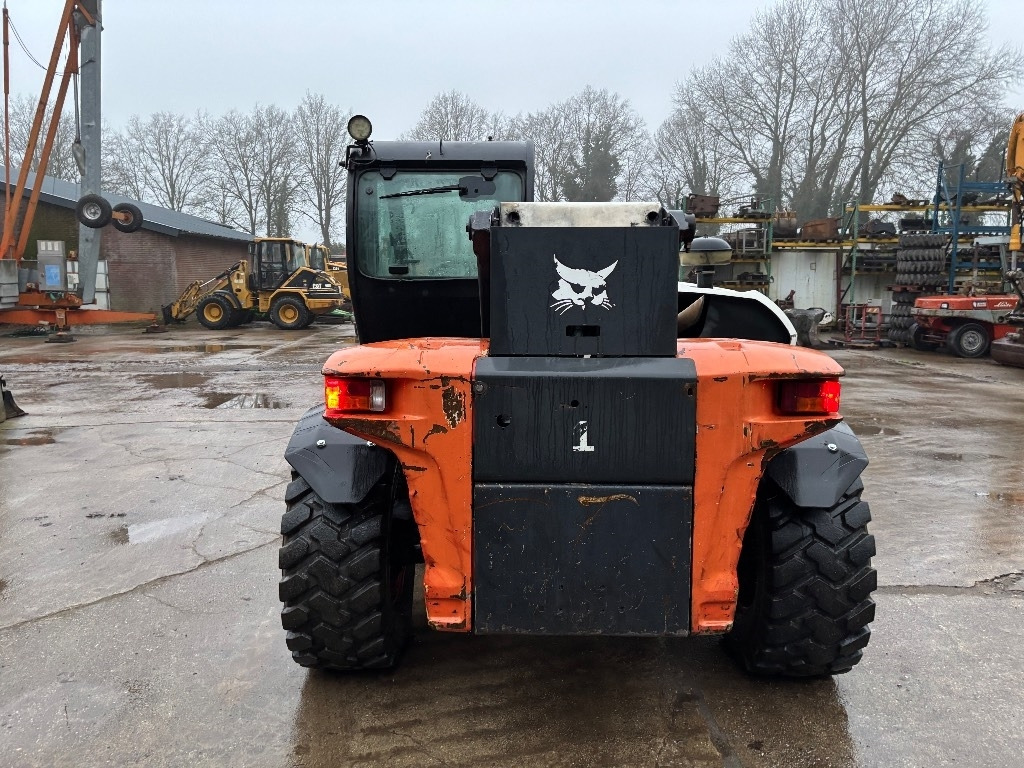 Bobcat T 35.105 L - Manipulador telescópico: foto 2 Bobcat T 35.105 L - Manipulador telescópico: foto 2