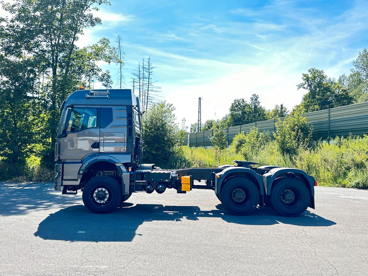 MAN TGS 26.520 6x6 - Cabeza tractora: foto 3 MAN TGS 26.520 6x6 - Cabeza tractora: foto 3