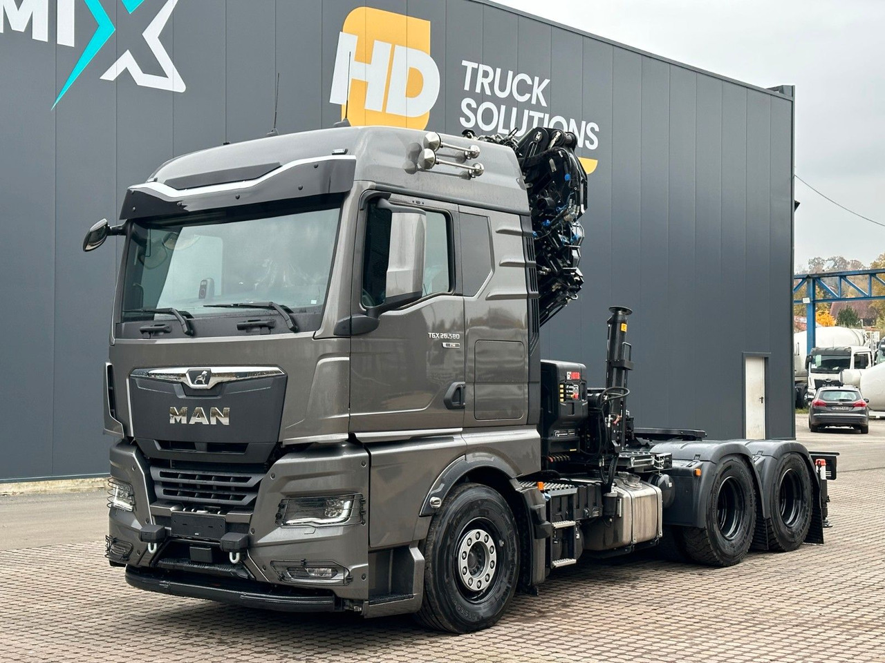 MAN TGX 26.580 6x4 Kran Hiab 302-6 + Jib-4 - Cabeza tractora: foto 2 MAN TGX 26.580 6x4 Kran Hiab 302-6 + Jib-4 - Cabeza tractora: foto 2