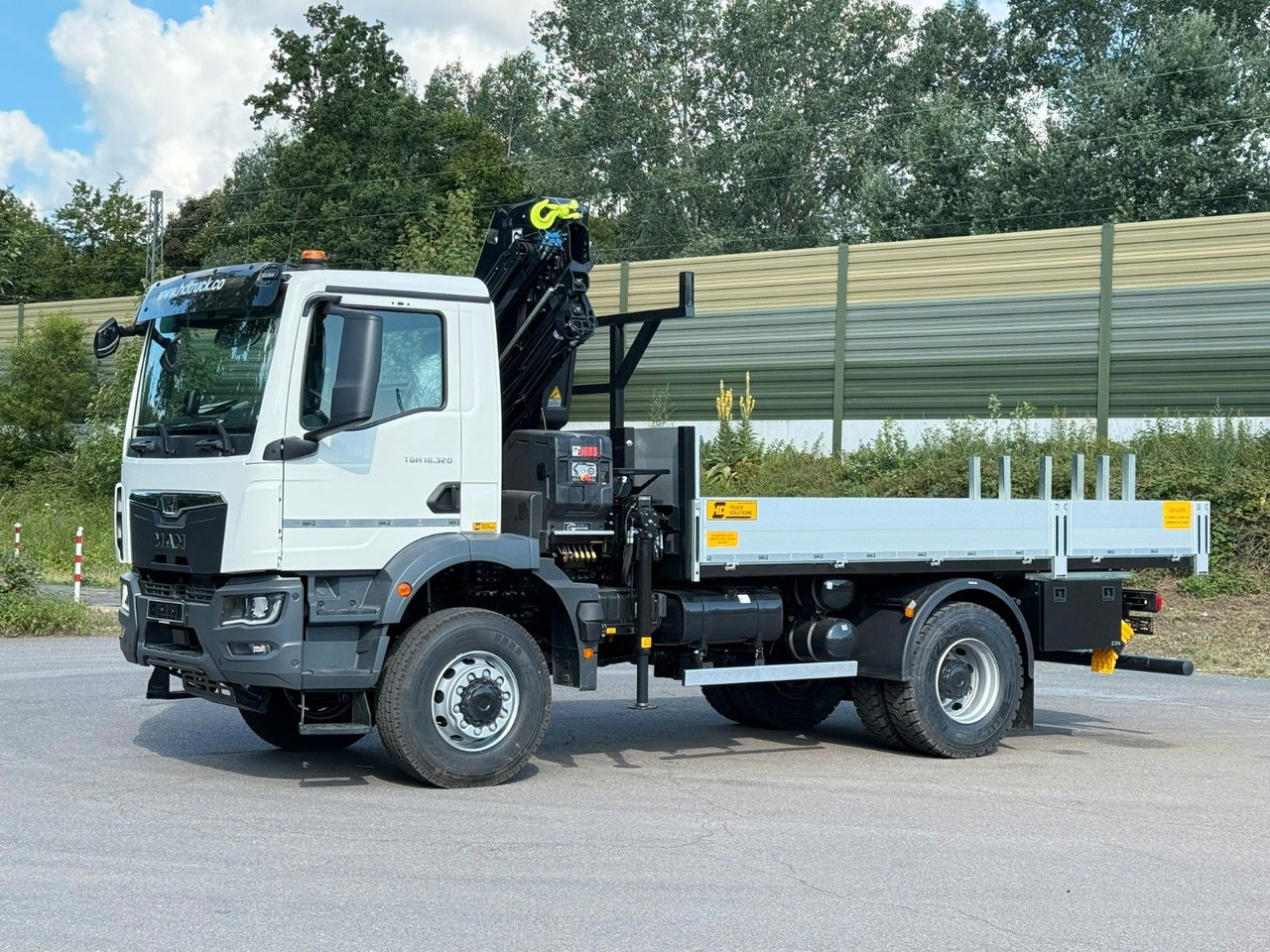 MAN TGM 18.320 4x4 Hiab 228-4 Kran - Camión grúa: foto 3 MAN TGM 18.320 4x4 Hiab 228-4 Kran - Camión grúa: foto 3