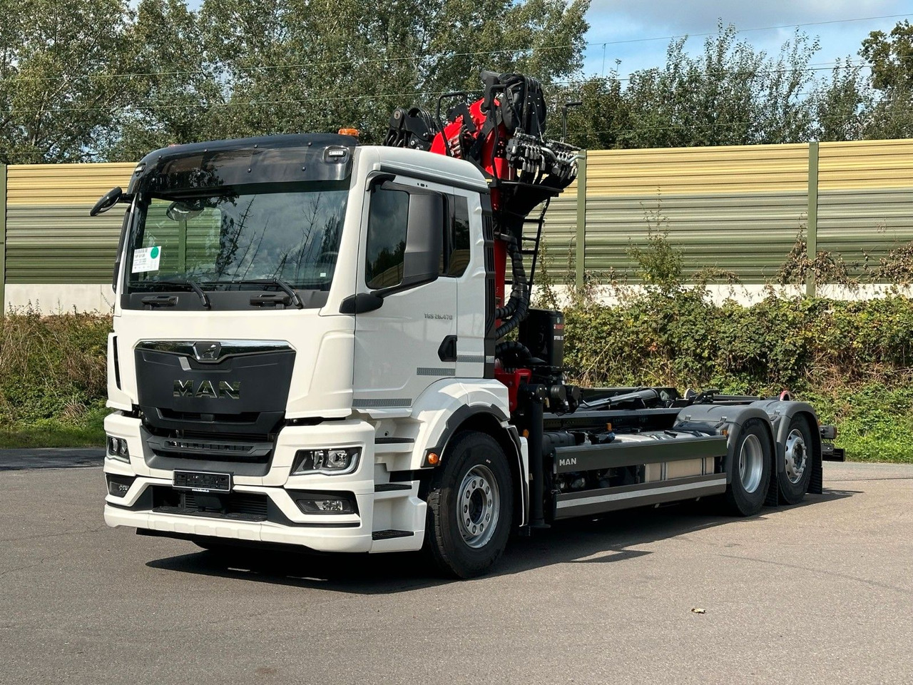 MAN TGS 26.470 6x2 Abrollkipper + Kran EPSILON - Camión multibasculante, Camión grúa: foto 3 MAN TGS 26.470 6x2 Abrollkipper + Kran EPSILON - Camión multibasculante, Camión grúa: foto 3