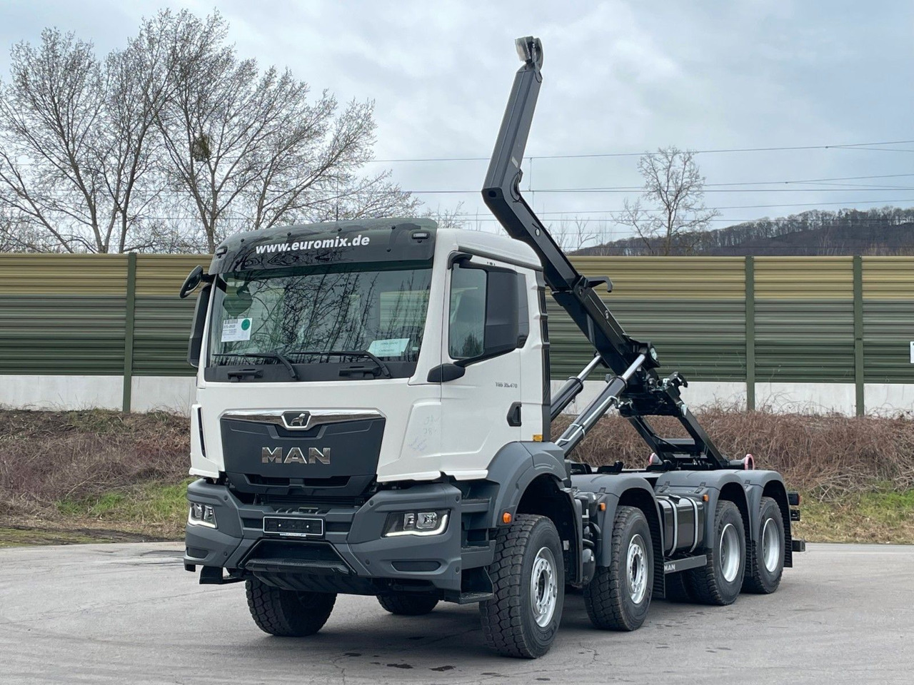 MAN TGS 35.480 8x4 Euro6e Hiab MultLift Abrollkipper - Camión multibasculante, Camión grúa: foto 2 MAN TGS 35.480 8x4 Euro6e Hiab MultLift Abrollkipper - Camión multibasculante, Camión grúa: foto 2