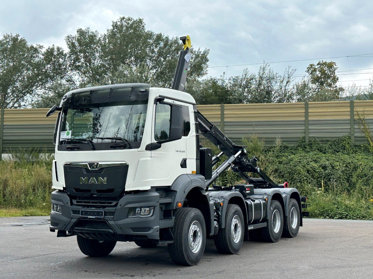 MAN TGS 35.520 8x4 Euro6e MultiLift 25s59 - Camión multibasculante: foto 5 MAN TGS 35.520 8x4 Euro6e MultiLift 25s59 - Camión multibasculante: foto 5