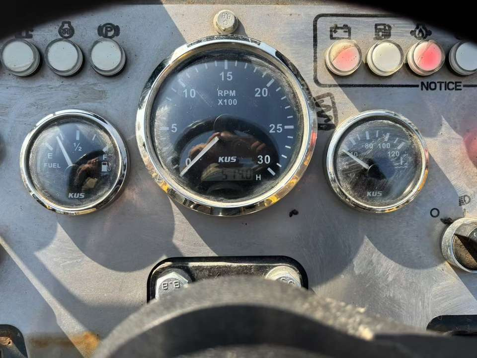 BOMAG BW130D Used Road Roller Construction Machinery for Sale in Good Condition - Apisonadora de asfalto: foto 4 BOMAG BW130D Used Road Roller Construction Machinery for Sale in Good Condition - Apisonadora de asfalto: foto 4