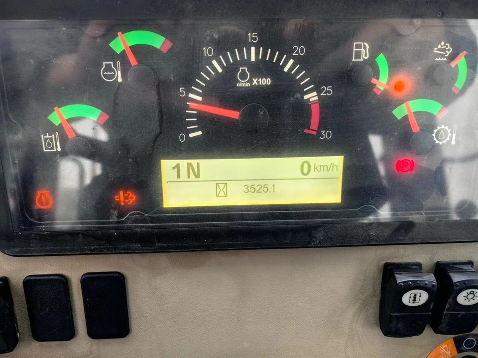 Second Hand Caterpillar CAT 950GC 5 Ton Wheel Loader USED CAT 950 Wheel Loaders in Low Price for Hot Sale - Cargadora de ruedas: foto 5 Second Hand Caterpillar CAT 950GC 5 Ton Wheel Loader USED CAT 950 Wheel Loaders in Low Price for Hot Sale - Cargadora de ruedas: foto 5