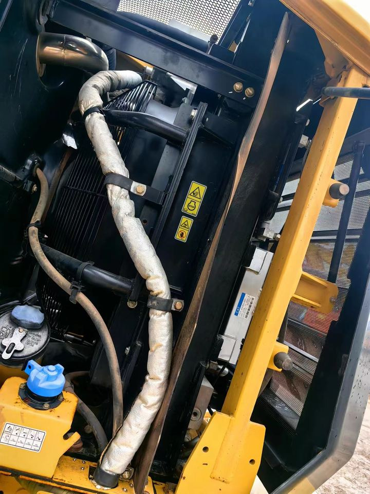 Second Hand Caterpillar CAT 950GC 5 Ton Wheel Loader USED CAT 950 Wheel Loaders in Low Price for Hot Sale - Cargadora de ruedas: foto 3 Second Hand Caterpillar CAT 950GC 5 Ton Wheel Loader USED CAT 950 Wheel Loaders in Low Price for Hot Sale - Cargadora de ruedas: foto 3