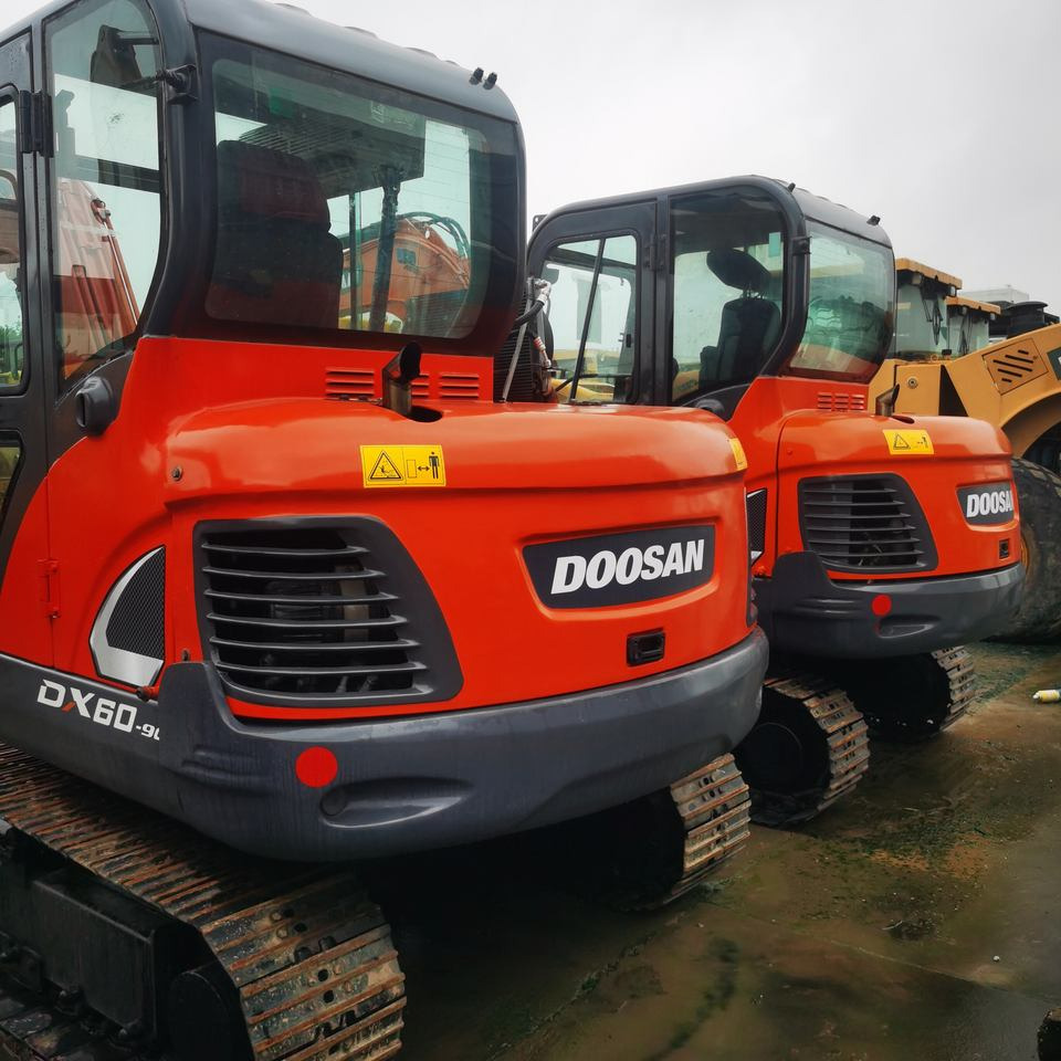 Used Original Japan Mini Shanghai Excavator Doosan DX60 Excavator 95% New Low Price High Quality Selling Doosan DX-60 Doosan 60 - Miniexcavadora: foto 4 Used Original Japan Mini Shanghai Excavator Doosan DX60 Excavator 95% New Low Price High Quality Selling Doosan DX-60 Doosan 60 - Miniexcavadora: foto 4