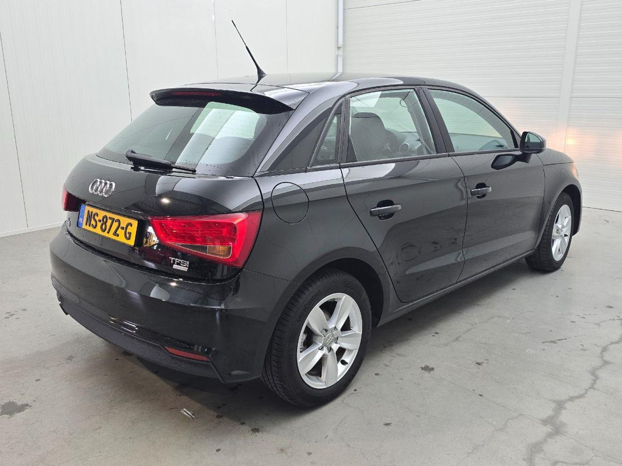 Audi A1 Sportback 1.0 TFSI Pro Line | 2017 | 92.058 km | NS872G | NAP: Logisch - Hatchback: foto 4 Audi A1 Sportback 1.0 TFSI Pro Line | 2017 | 92.058 km | NS872G | NAP: Logisch - Hatchback: foto 4
