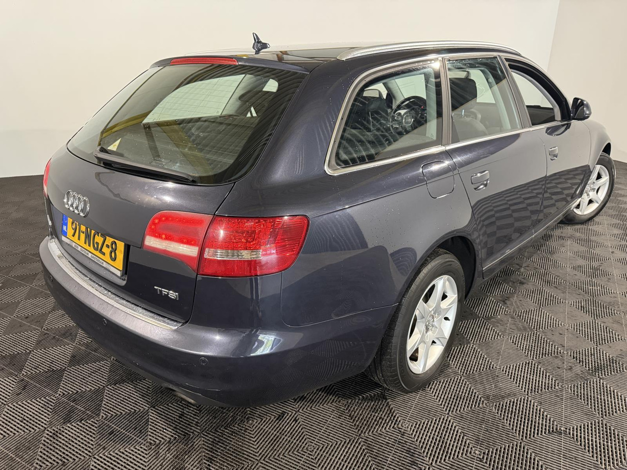 Audi | A6 Avant | 2.0 TFSI Business Edition | 2010 | 250.455 km | 91NGZ8 | Logisch - Coche: foto 4 Audi | A6 Avant | 2.0 TFSI Business Edition | 2010 | 250.455 km | 91NGZ8 | Logisch - Coche: foto 4