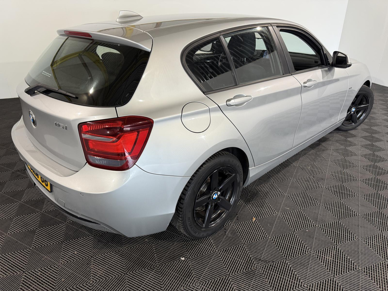 BMW 1-serie 116i EDE Executive 3-SRN-66 - Coche: foto 3 BMW 1-serie 116i EDE Executive 3-SRN-66 - Coche: foto 3