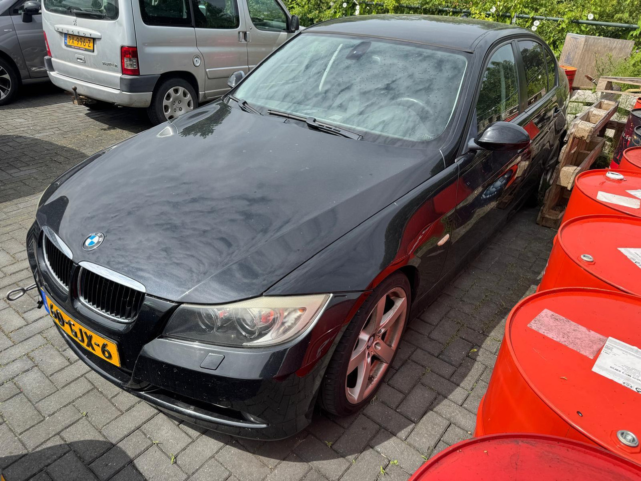Sedan BMW 3-serie 318i High Executive 2008 224.168 km 60-GJX-6: foto 1