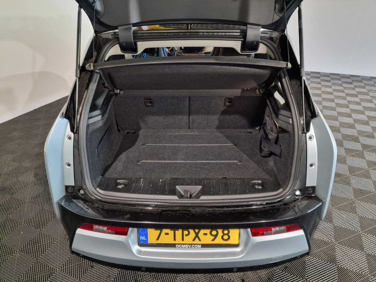 BMW i3 Range Extender 7-TPX-98 48.489 km - Coche: foto 3 BMW i3 Range Extender 7-TPX-98 48.489 km - Coche: foto 3