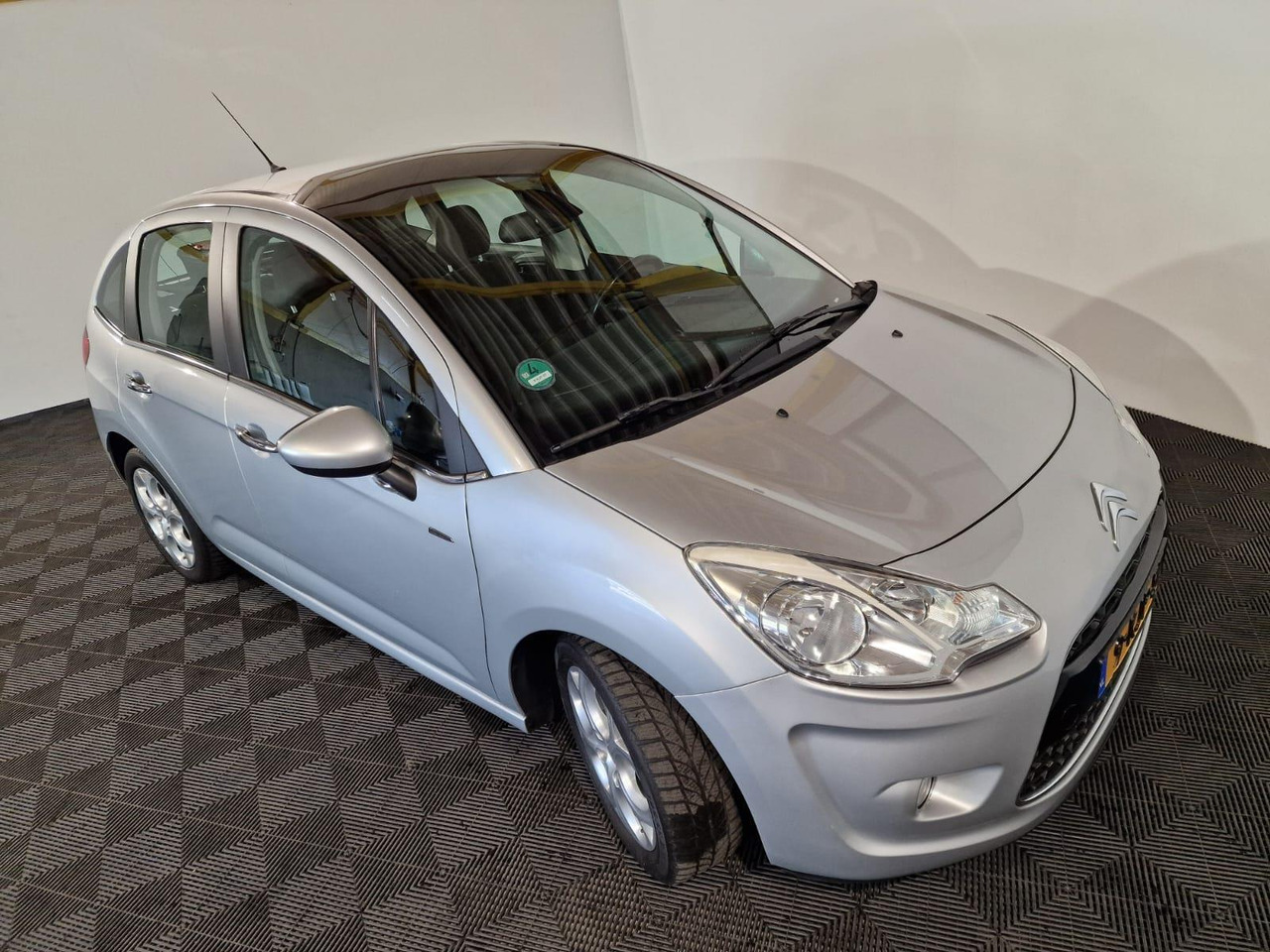 Citroen C3 1.6 Vti | 2012 | 193.593 km | 9-KJP-57 - Hatchback: foto 5 Citroen C3 1.6 Vti | 2012 | 193.593 km | 9-KJP-57 - Hatchback: foto 5