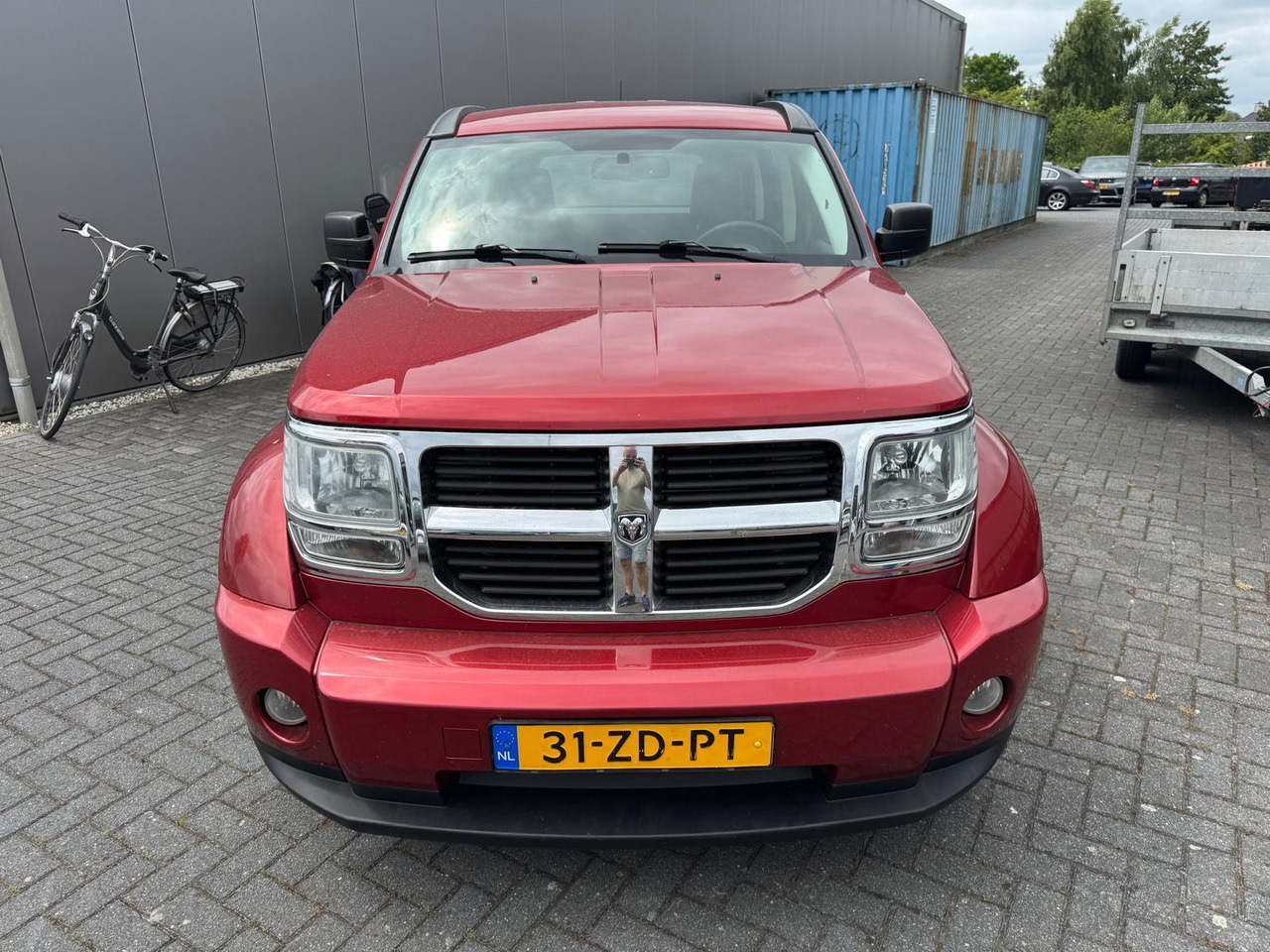 Dodge Nitro 3.7 V6 SXT | 2008 | 209.339 km | 31-ZD-PT - SUV/ Todoterreno: foto 2 Dodge Nitro 3.7 V6 SXT | 2008 | 209.339 km | 31-ZD-PT - SUV/ Todoterreno: foto 2