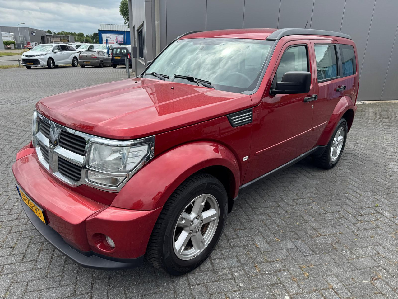 SUV/ Todoterreno Dodge Nitro 3.7 V6 SXT | 2008 | 209.339 km | 31-ZD-PT: foto 1