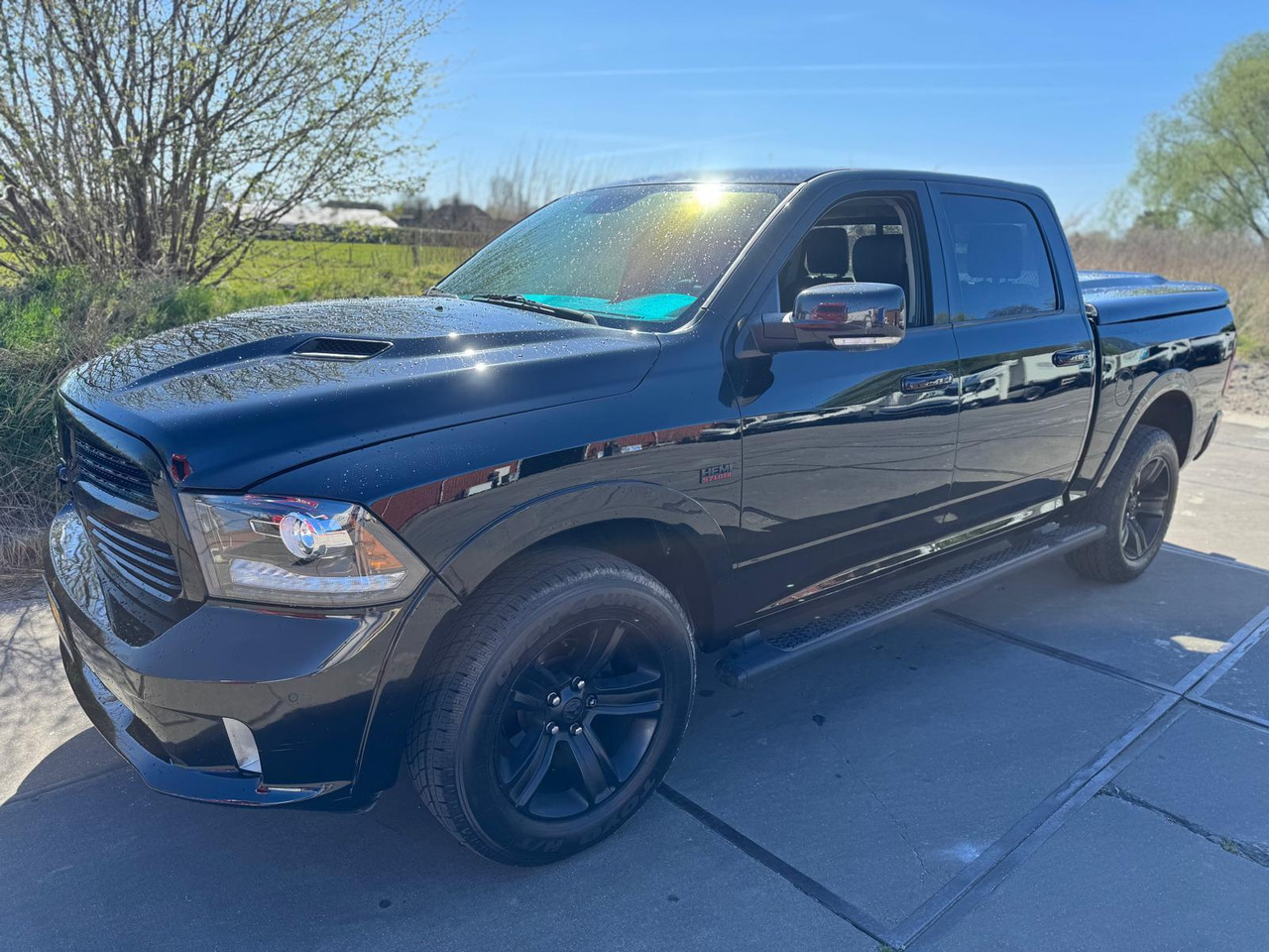 Dodge Ram 1500 Sport Crew Cab 5,7 liter Hemi V8 LPG VP-825-K 251.927 km - Pick-up: foto 1 Dodge Ram 1500 Sport Crew Cab 5,7 liter Hemi V8 LPG VP-825-K 251.927 km - Pick-up: foto 1