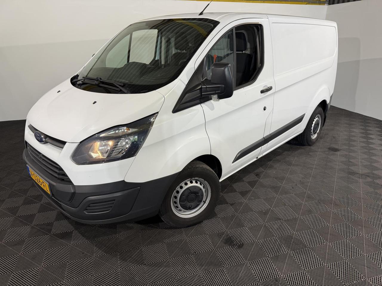 Ford Transit Custom 270 2.0 TDCI L1H1 V-026-FL - Furgón: foto 1 Ford Transit Custom 270 2.0 TDCI L1H1 V-026-FL - Furgón: foto 1