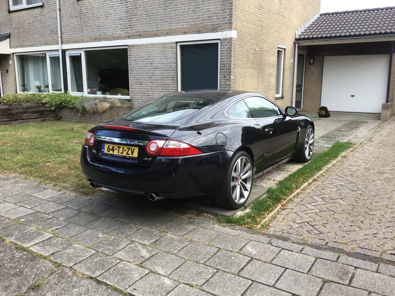 Jaguar | XK | 4.2 V8 Coupé Automaat | 2006 | 266.305 km | 64-TJ-ZV | Logisch - Coche: foto 5 Jaguar | XK | 4.2 V8 Coupé Automaat | 2006 | 266.305 km | 64-TJ-ZV | Logisch - Coche: foto 5
