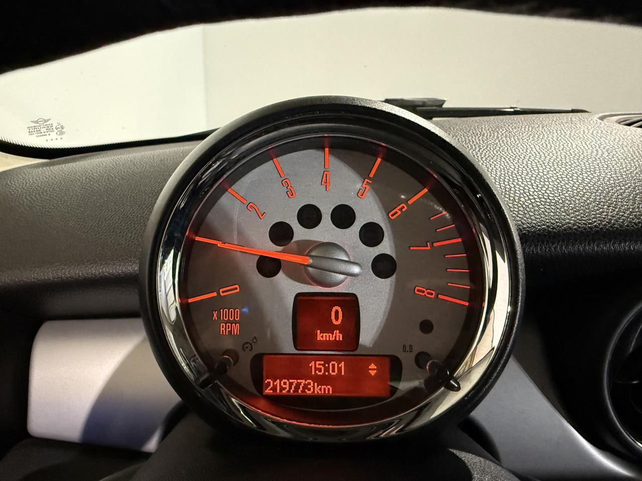 Mini | Mini | 1.6 One Pepper | 2013 | 219.773 km | 7SFJ73 | Logisch - Hatchback: foto 5 Mini | Mini | 1.6 One Pepper | 2013 | 219.773 km | 7SFJ73 | Logisch - Hatchback: foto 5