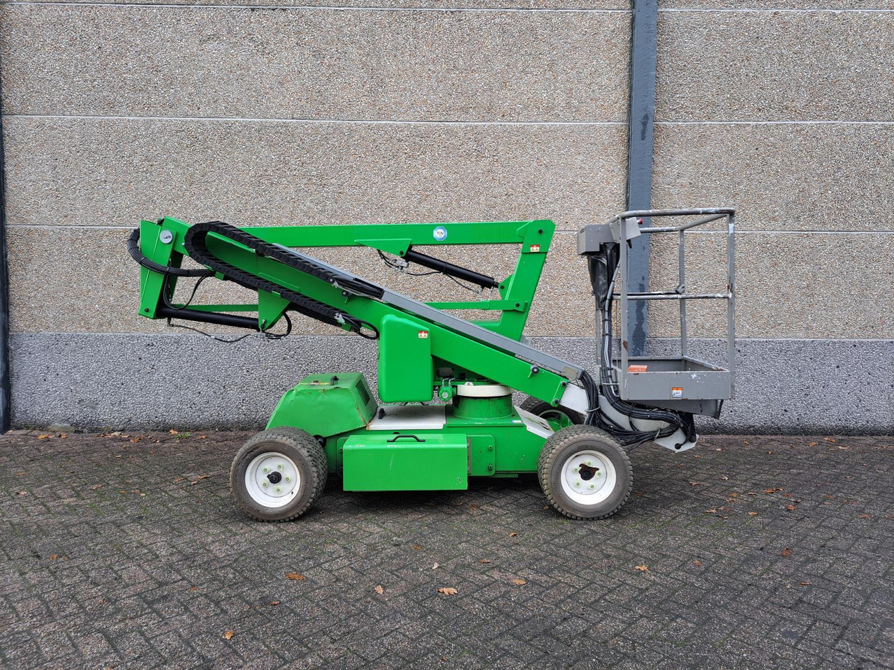 Niftylift HR12 Telescoophoogwerker DE Bi-Energy/Hybride 2WD 12m 2017 - Plataforma elevadora: foto 3 Niftylift HR12 Telescoophoogwerker DE Bi-Energy/Hybride 2WD 12m 2017 - Plataforma elevadora: foto 3