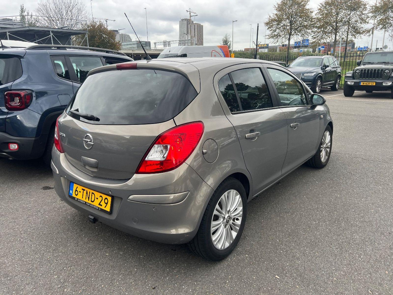 Opel Corsa 1.2 - 16V Cosmo | 2014 | 73.562 km | Automaat | 6TND29 | NAP: Logisch - Hatchback: foto 4 Opel Corsa 1.2 - 16V Cosmo | 2014 | 73.562 km | Automaat | 6TND29 | NAP: Logisch - Hatchback: foto 4