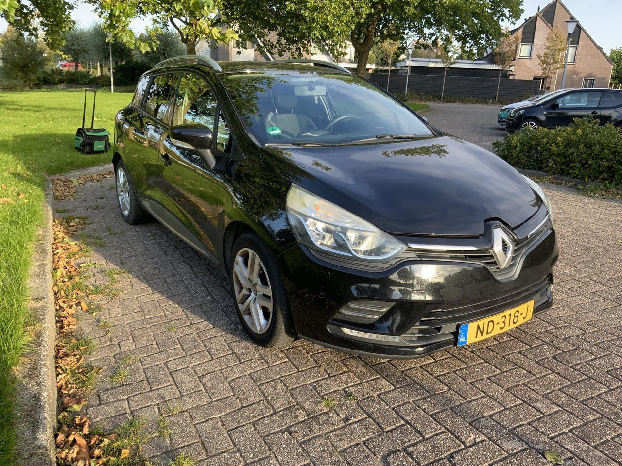 Renault | Clio Estate | 0.9 TCe Zen | 2016 | 133.462 km | ND318J | Logisch - Coche: foto 4 Renault | Clio Estate | 0.9 TCe Zen | 2016 | 133.462 km | ND318J | Logisch - Coche: foto 4