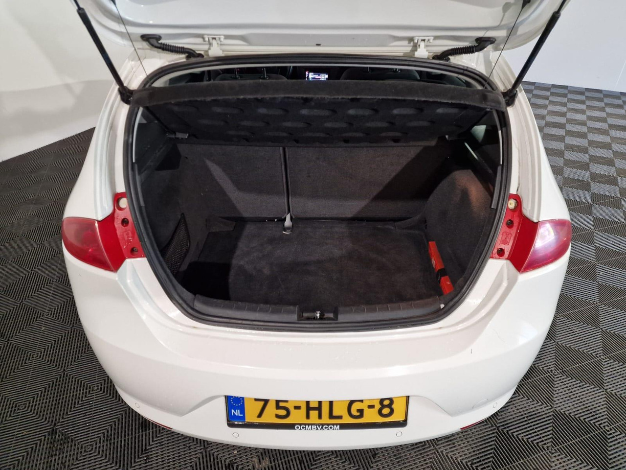 SEAT Leon 1.4 TSI Business Style 75-HLG-8 - Coche: foto 3 SEAT Leon 1.4 TSI Business Style 75-HLG-8 - Coche: foto 3